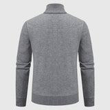 Jakub – Sweter pleciony z zamkiem i wysokim kołnierzem