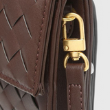 Melanie Clutch z Złotym Detalem Węzła